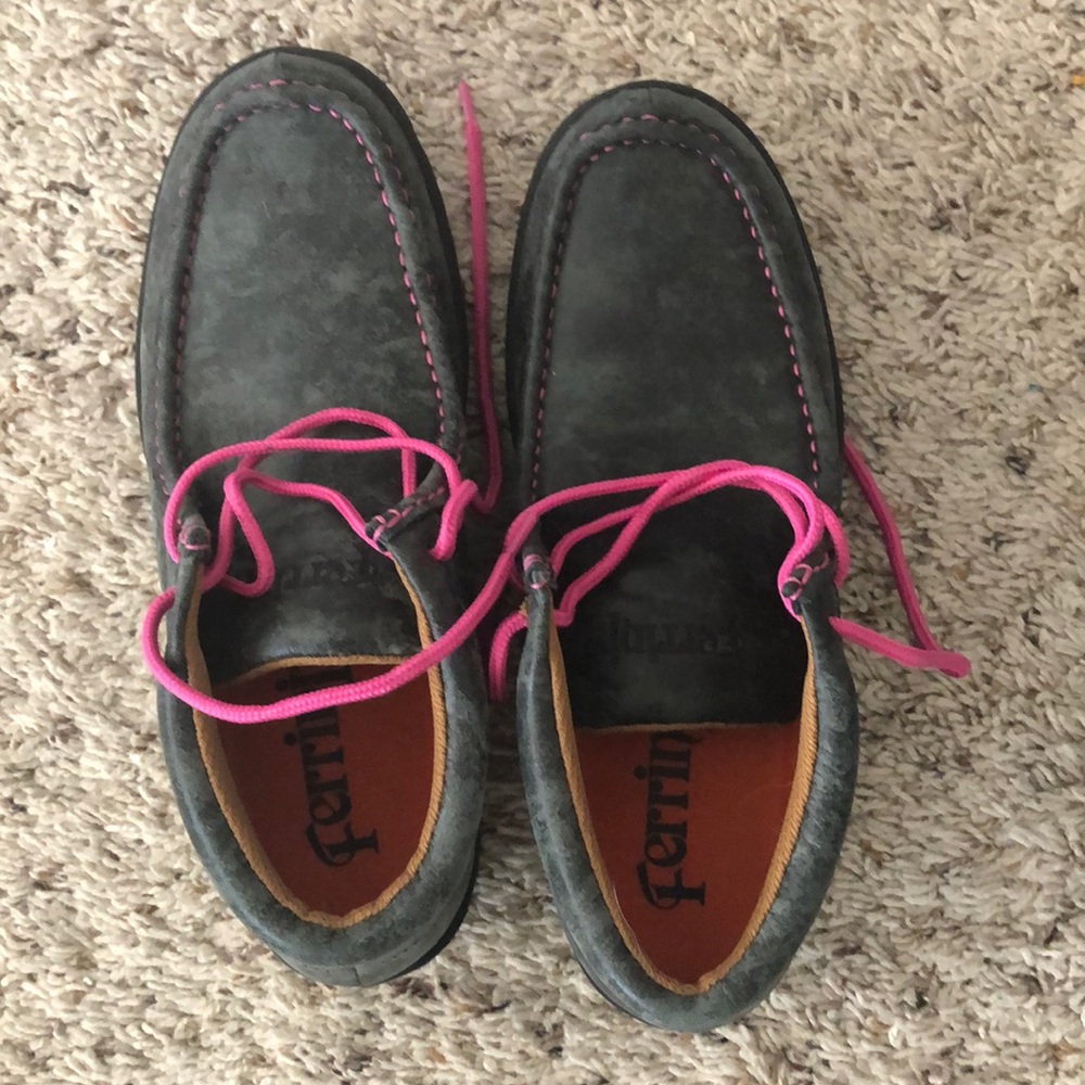 Ferrini moccasins sz 9